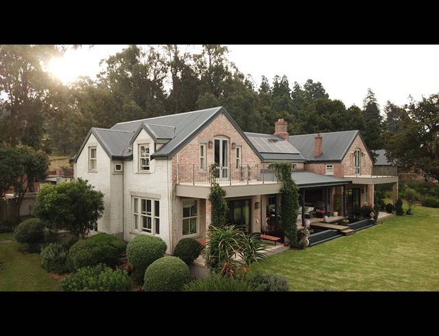 5 BEDROOM FREEHOLD FOR SALE IN EAGLECREST WILDLIFE ESTATE
